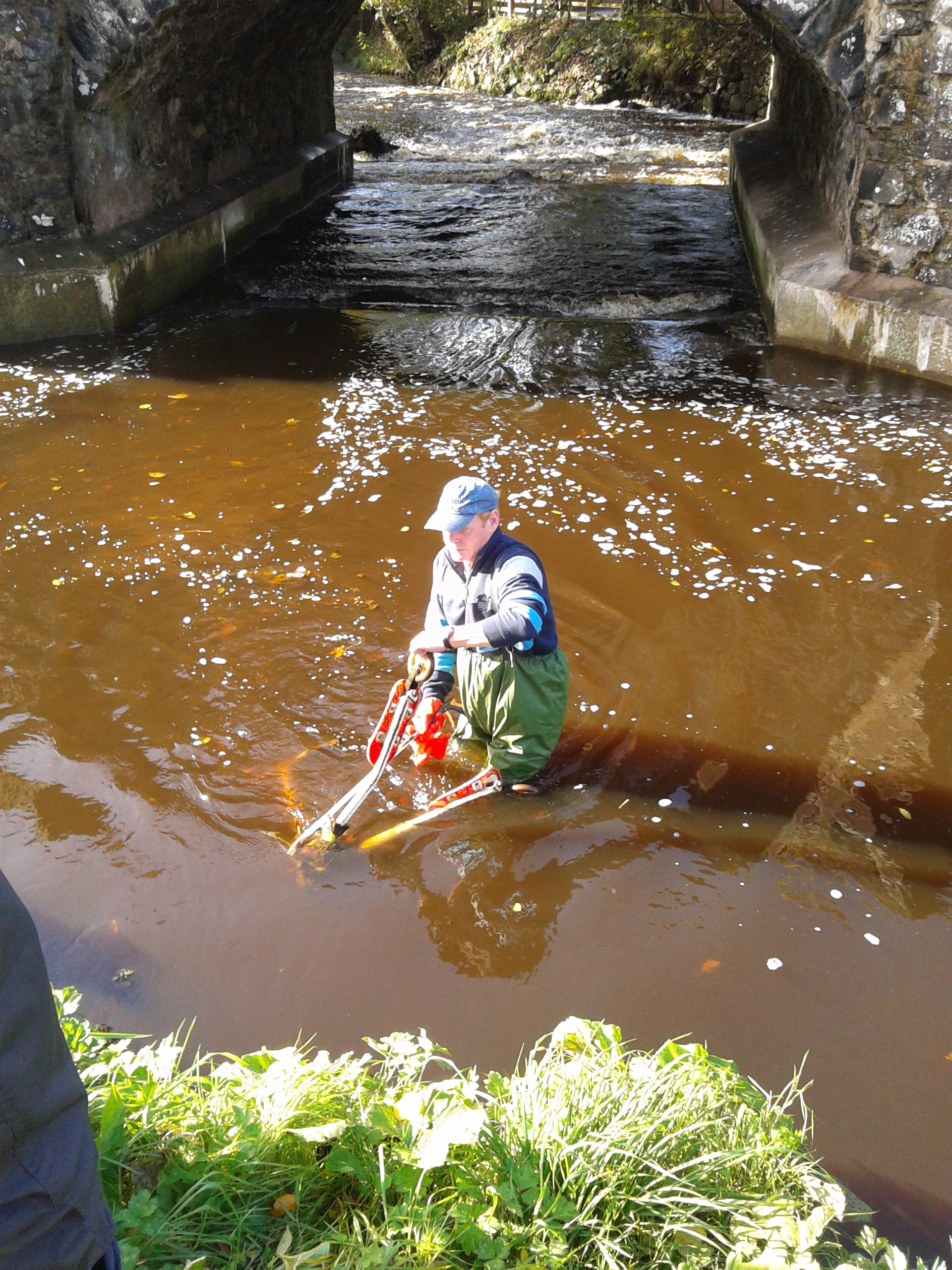 River-Clean-up-2014-Man-in-water