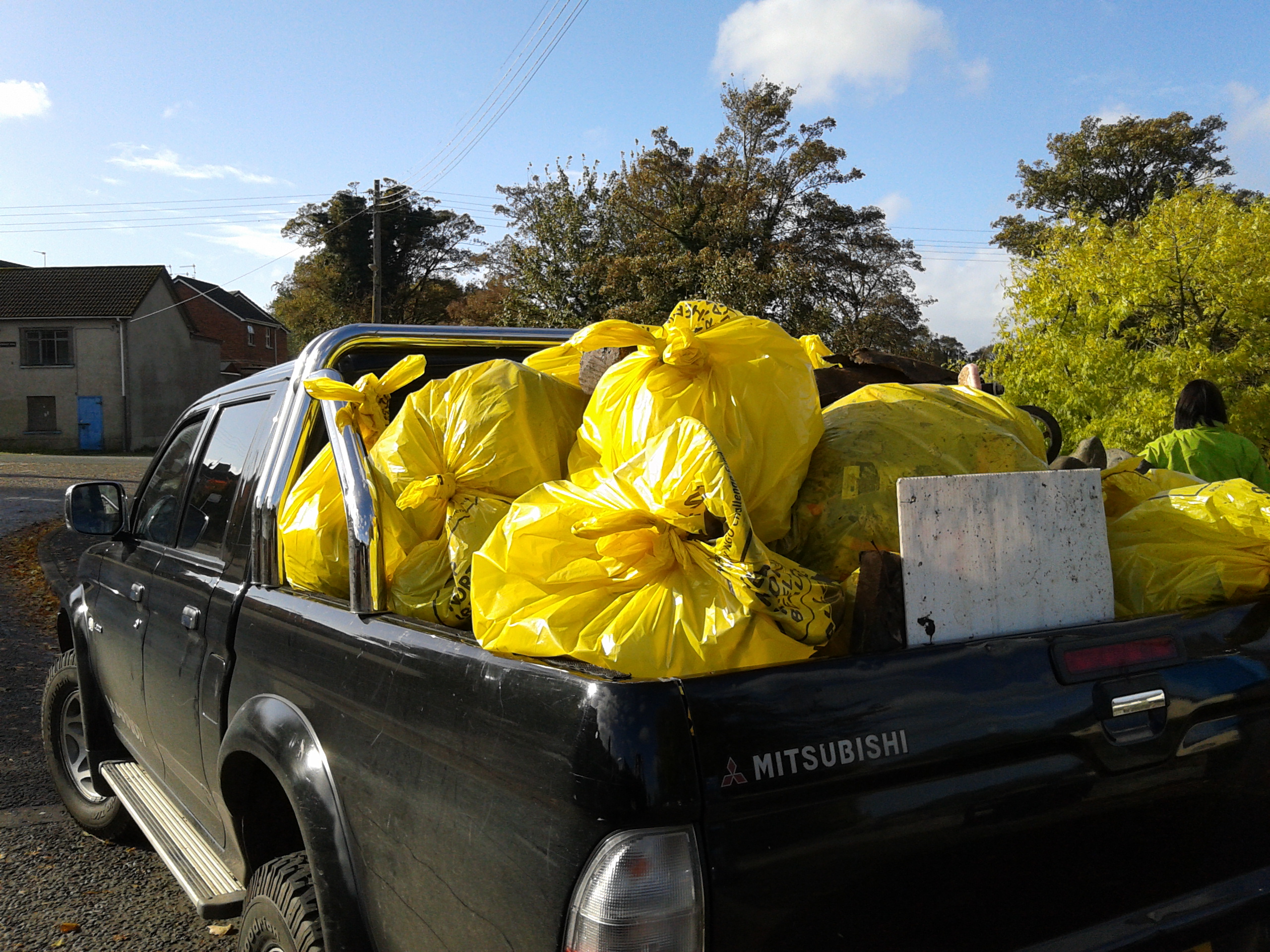 River-celan-up-2014-25Bags-in-Pick-up